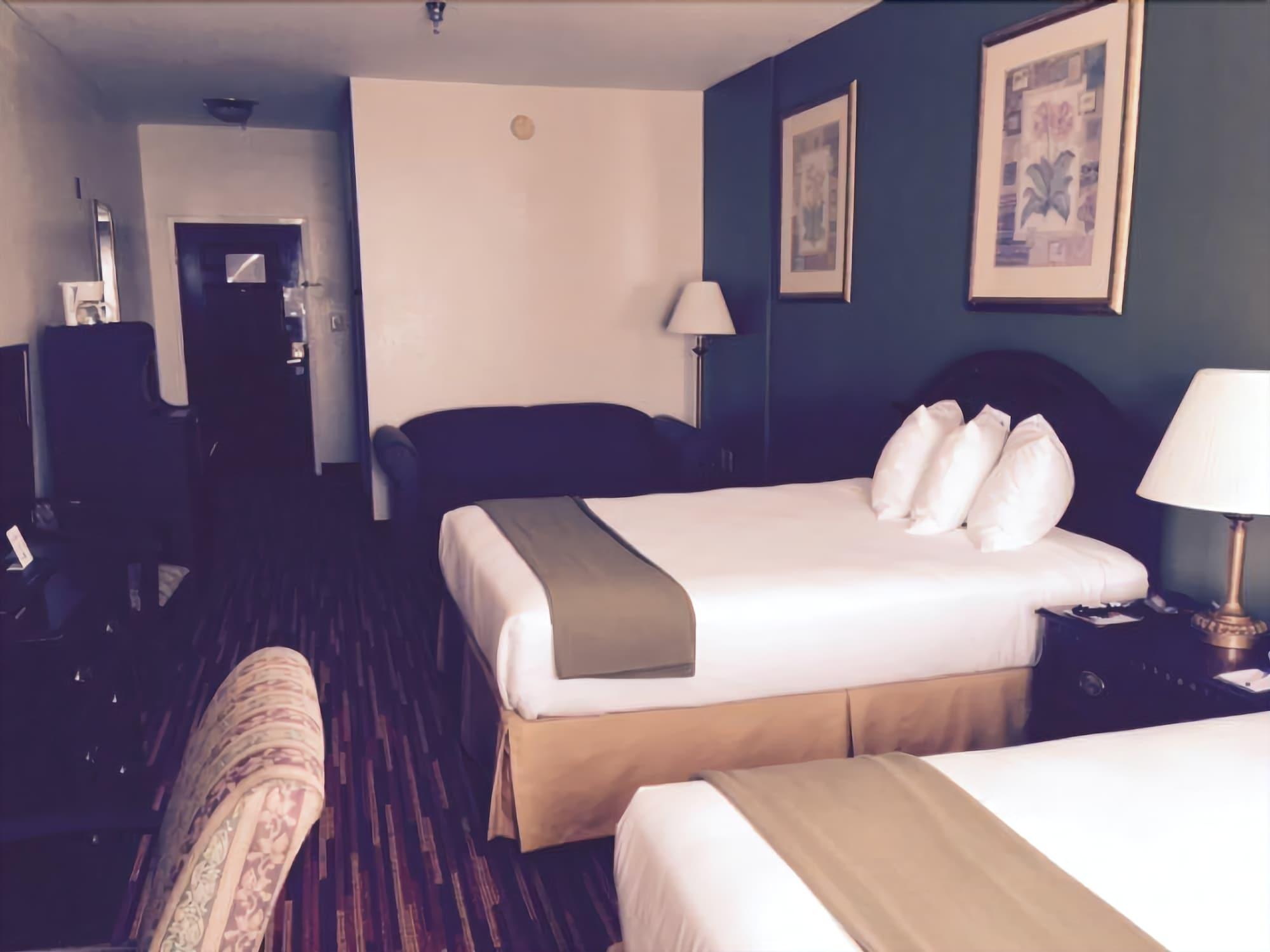 Baymont By Wyndham Montgomery South מראה חיצוני תמונה