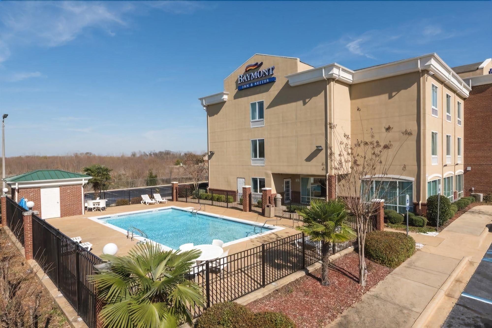 Baymont By Wyndham Montgomery South מראה חיצוני תמונה