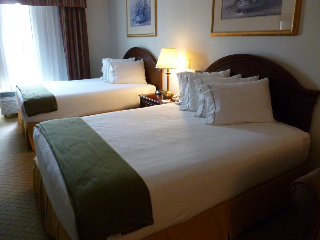 Baymont By Wyndham Montgomery South מראה חיצוני תמונה