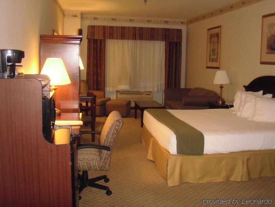 Baymont By Wyndham Montgomery South חדר תמונה