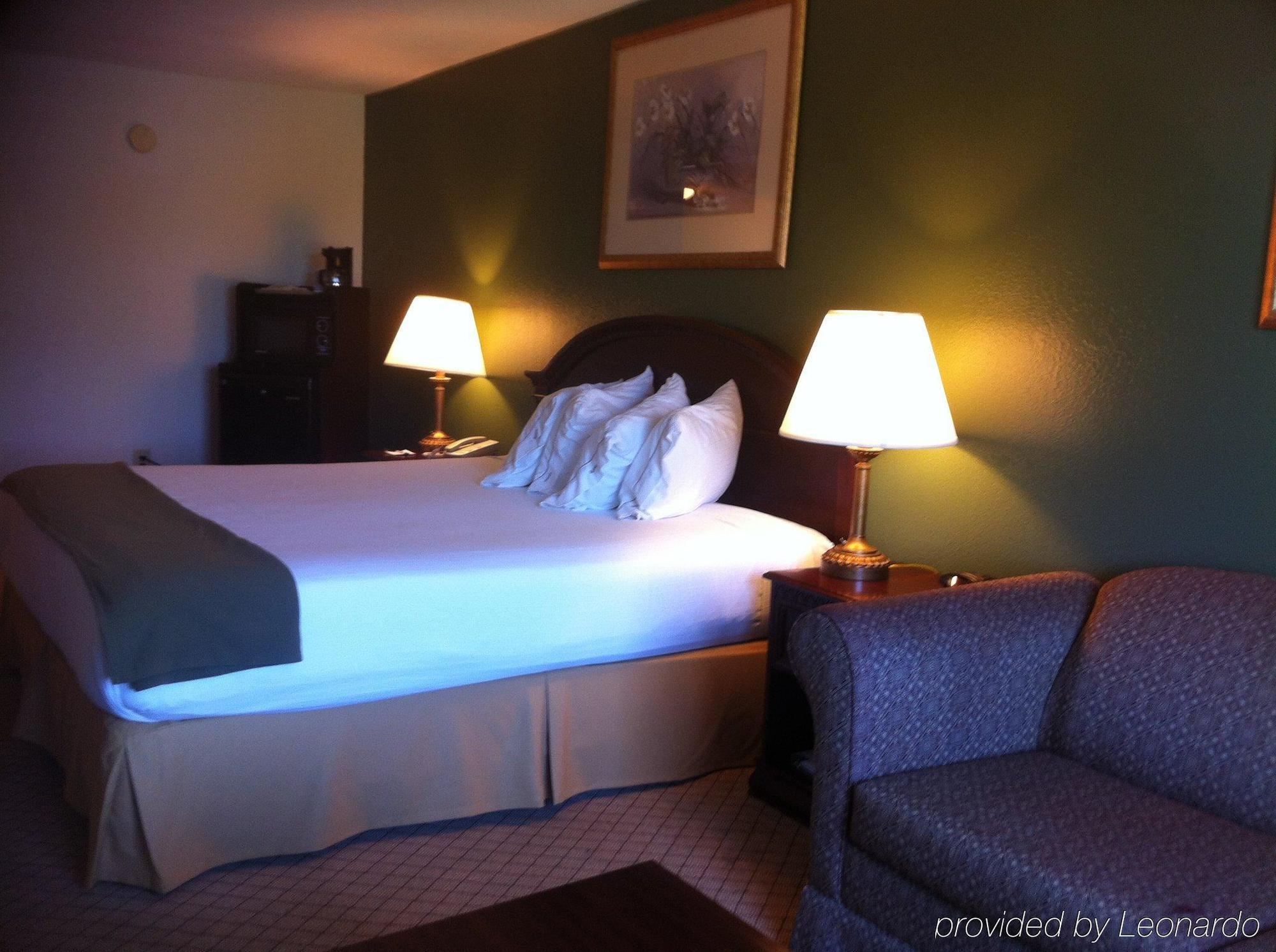 Baymont By Wyndham Montgomery South חדר תמונה