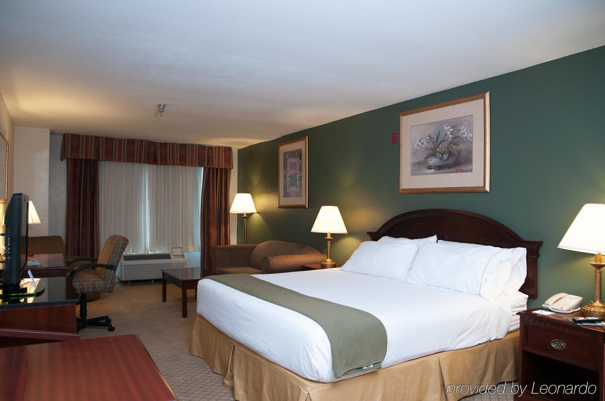 Baymont By Wyndham Montgomery South מראה חיצוני תמונה