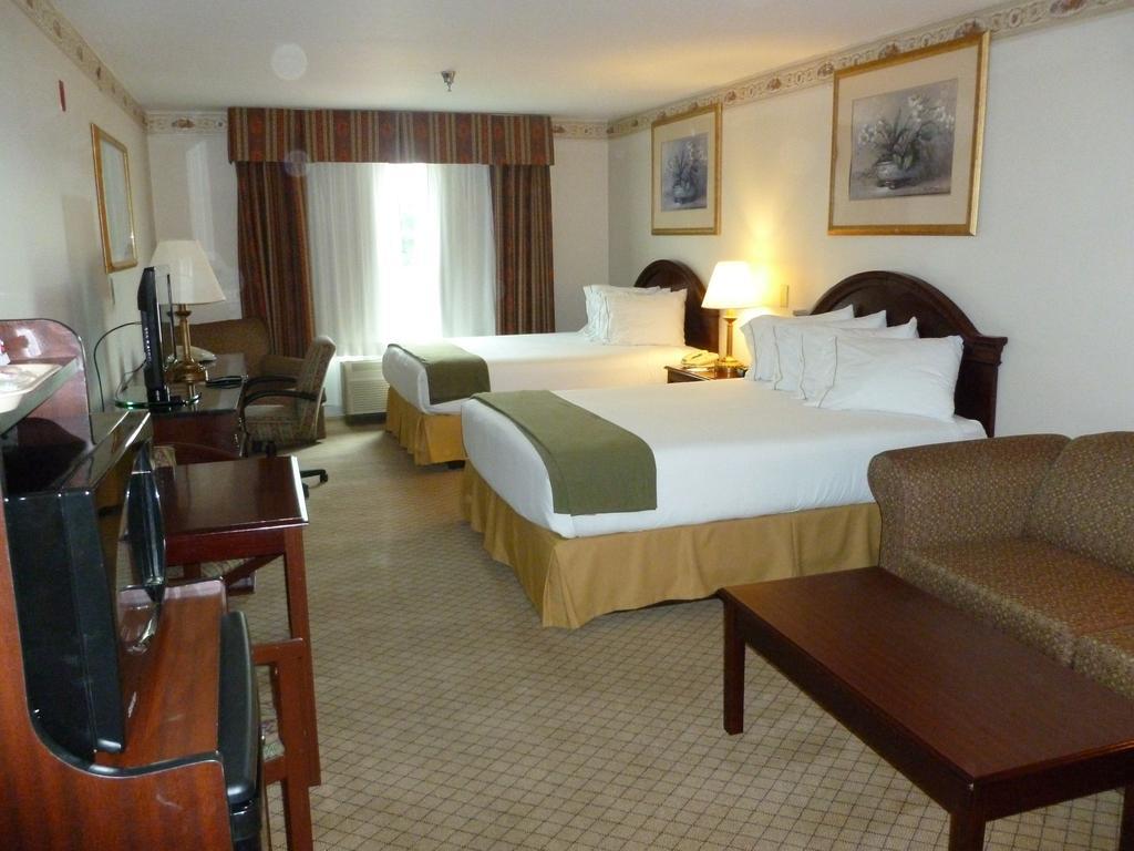 Baymont By Wyndham Montgomery South מראה חיצוני תמונה