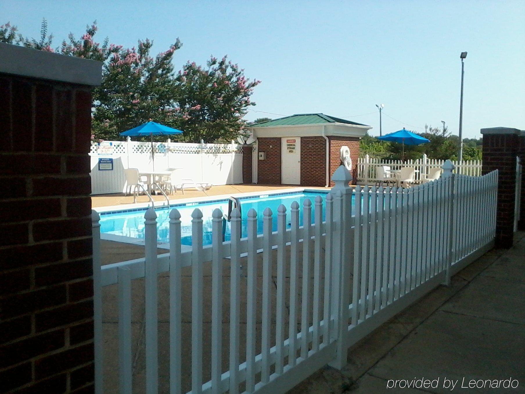 Baymont By Wyndham Montgomery South מראה חיצוני תמונה